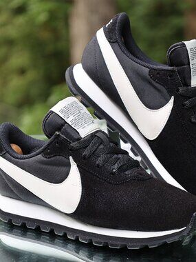 Nike Pre-Love O.X. Black Women’s Size 7